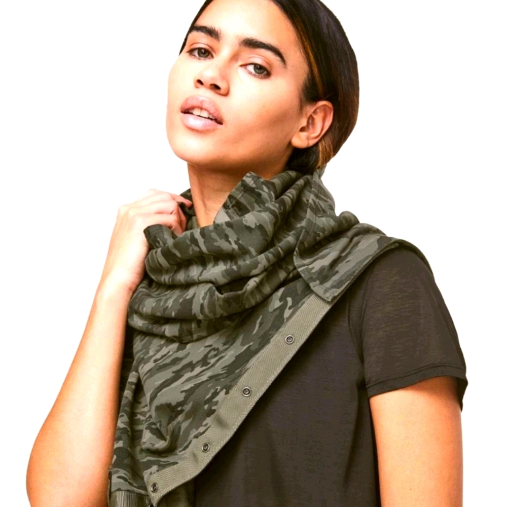 Lululemon Vinyasa Scarf like New!